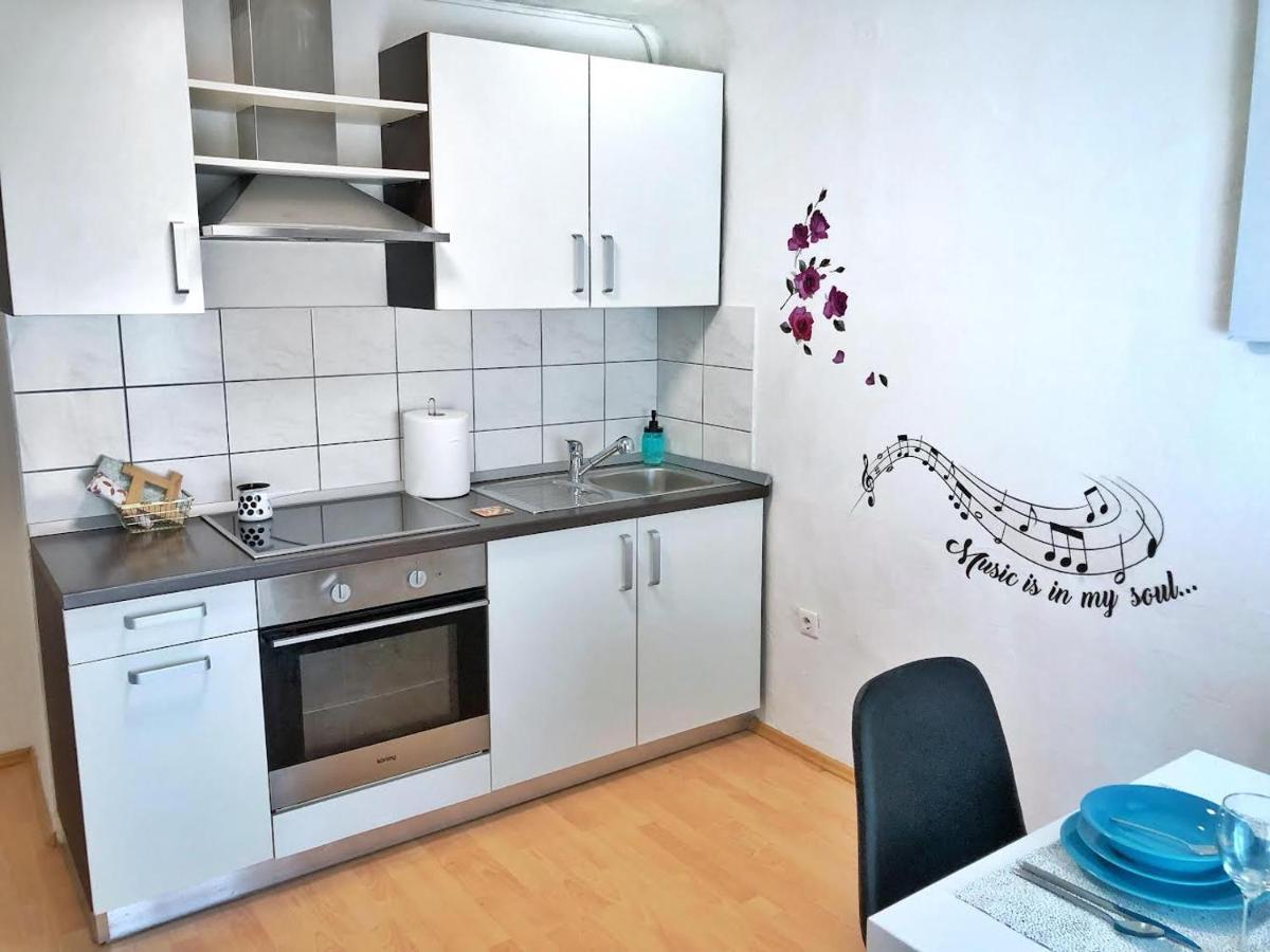1Br Apartment On The Most Beautiful Street In Ljubljana Center Extérieur photo