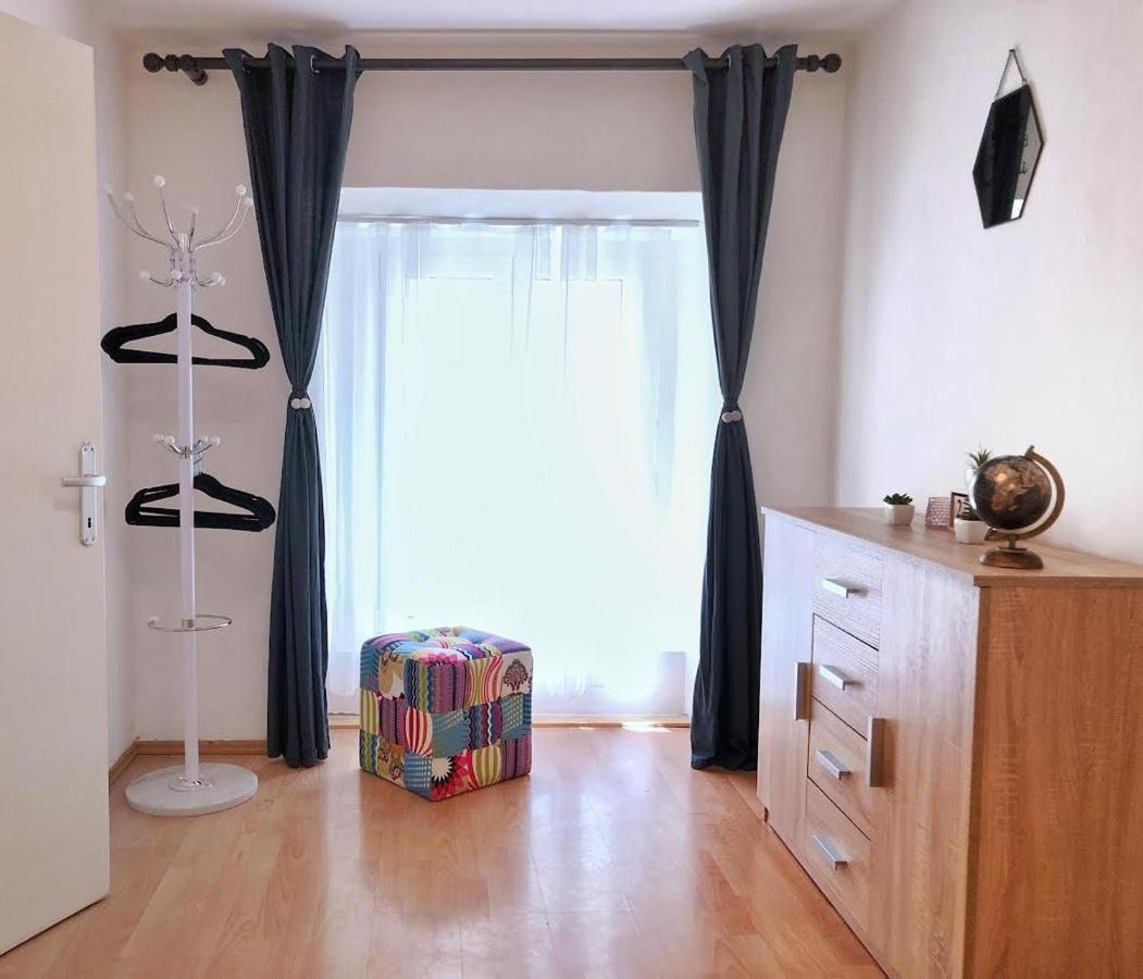 1Br Apartment On The Most Beautiful Street In Ljubljana Center Extérieur photo